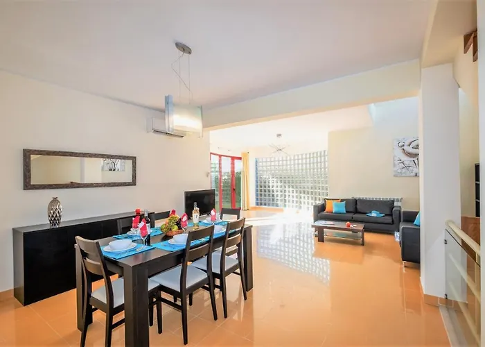 别墅 Acapulco By Algarve Vacation 阿尔布费拉